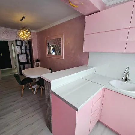 елинор Apartment *